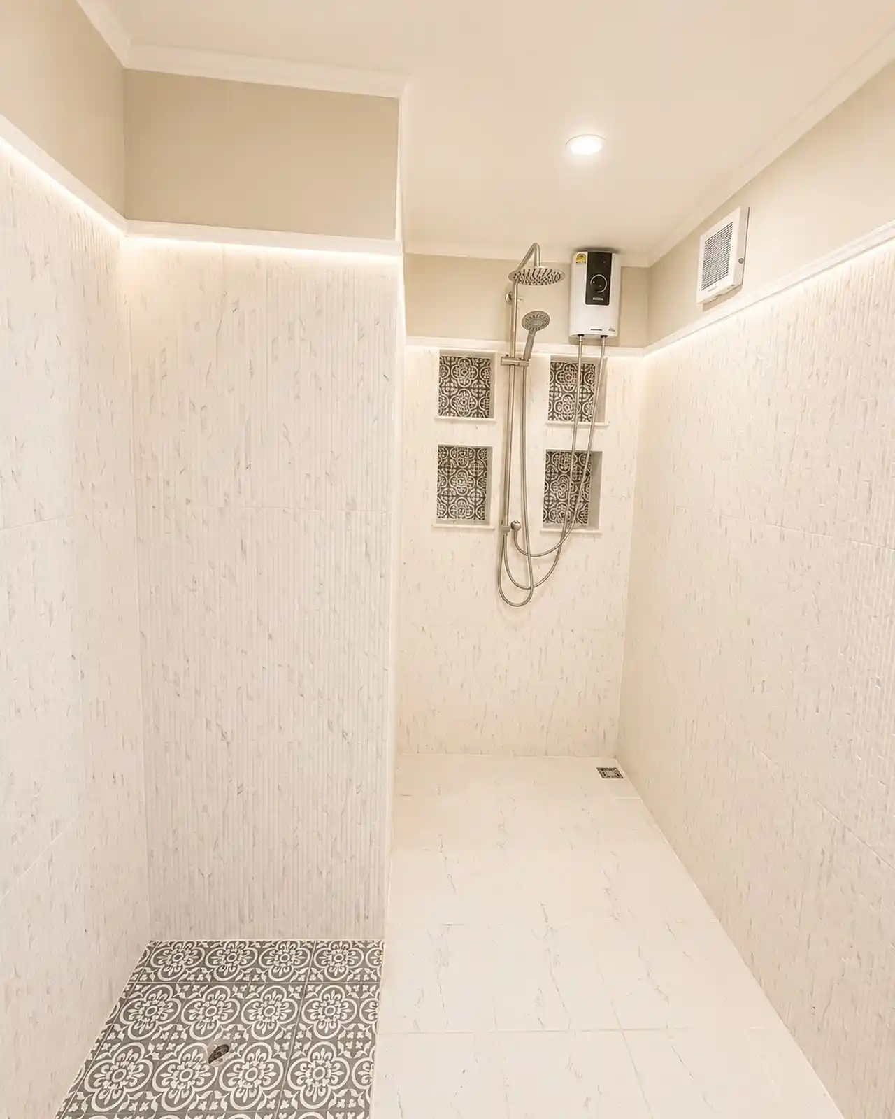 Floor 1 — Master Shower